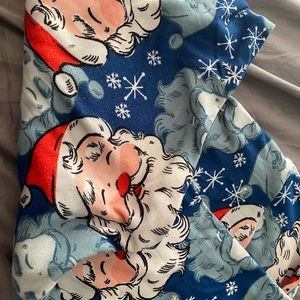2 pairs of TC leggings. Christmas